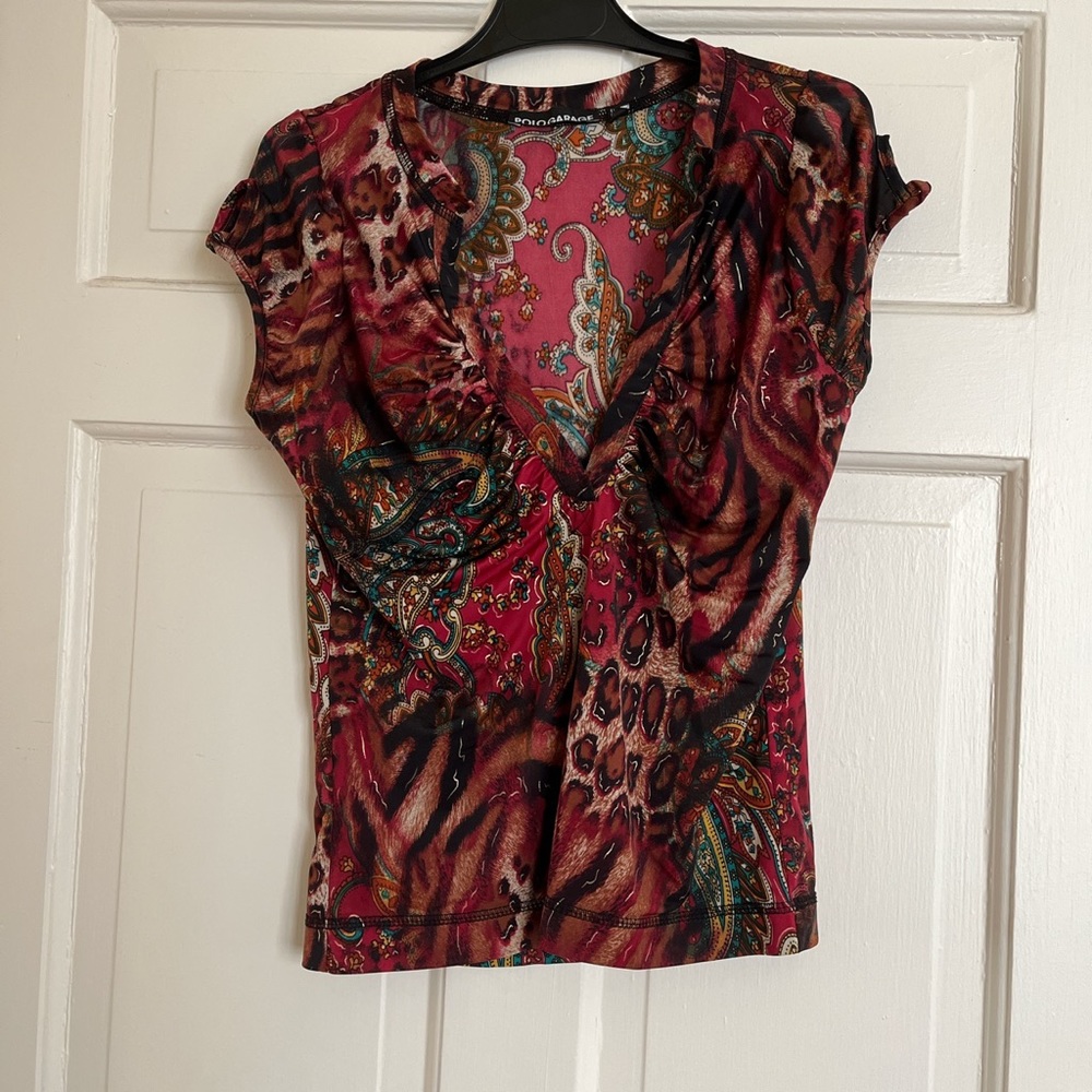 Vintage Patterned V neck top
